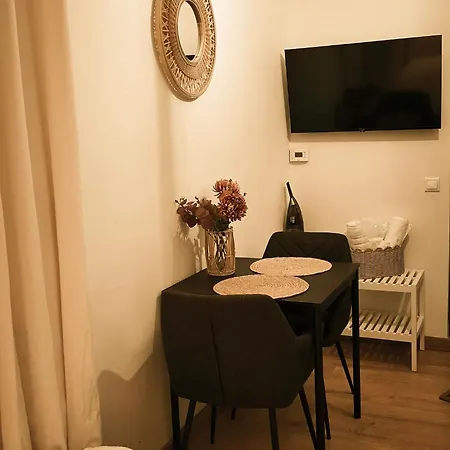 Homey Studio, Auto Check-in 24h * Λάρισα